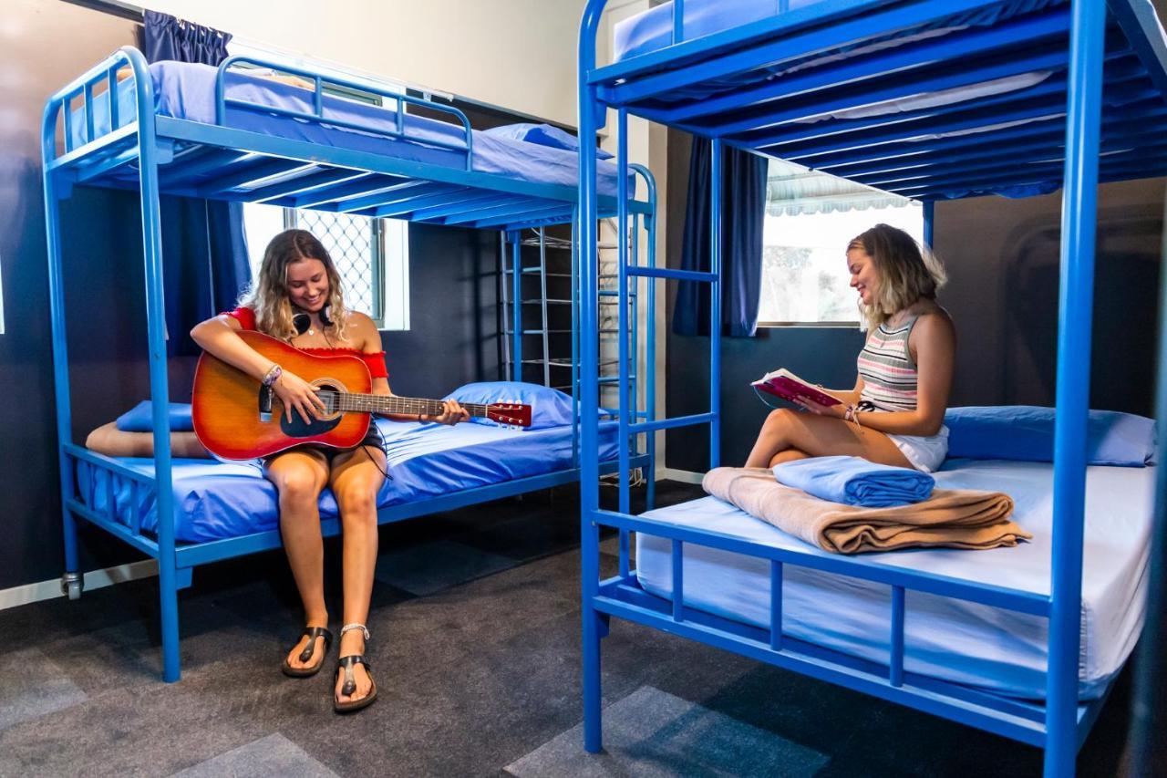 Chill Backpackers Hostel Бризбейн Екстериор снимка