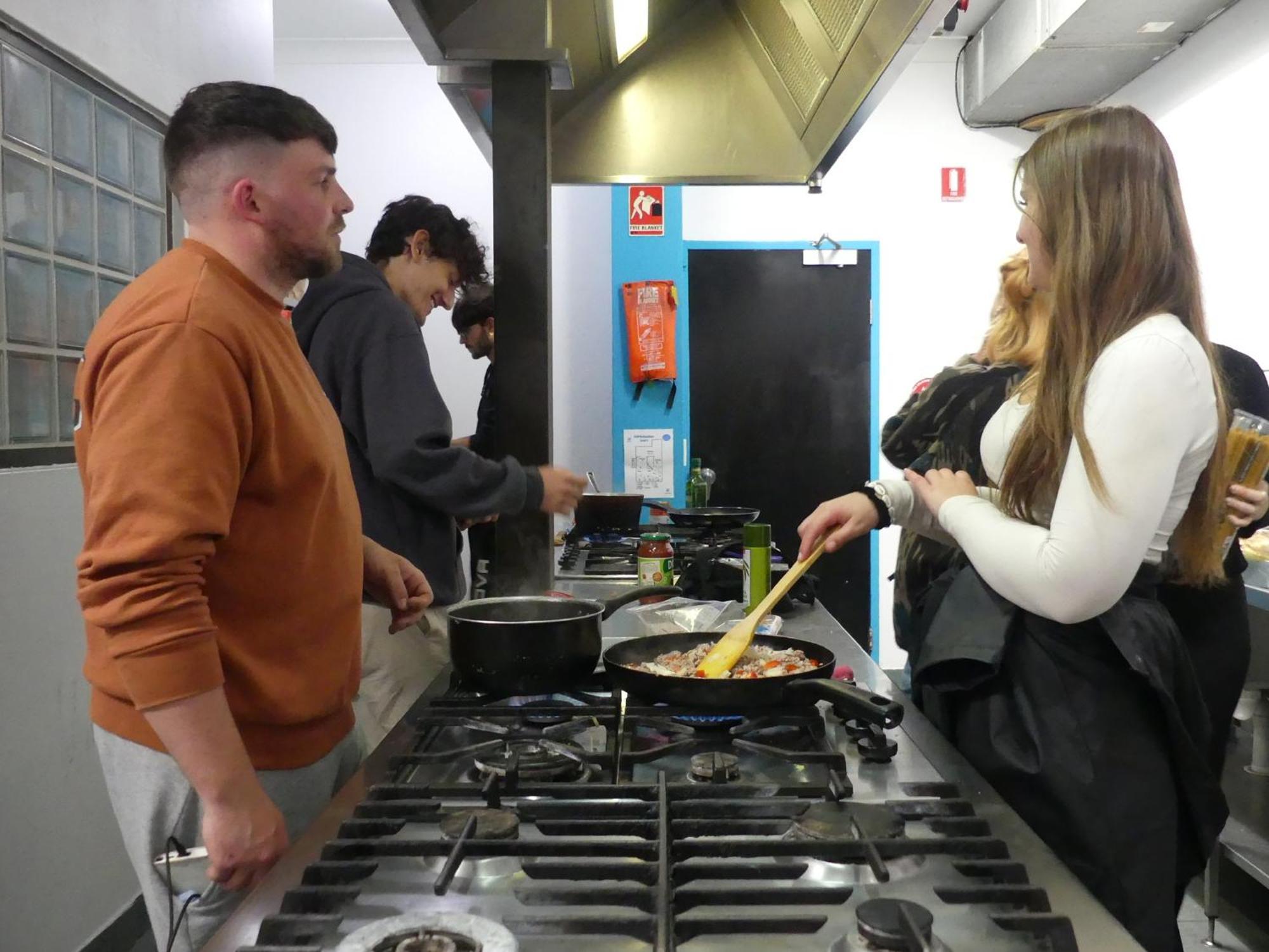 Chill Backpackers Hostel Бризбейн Екстериор снимка
