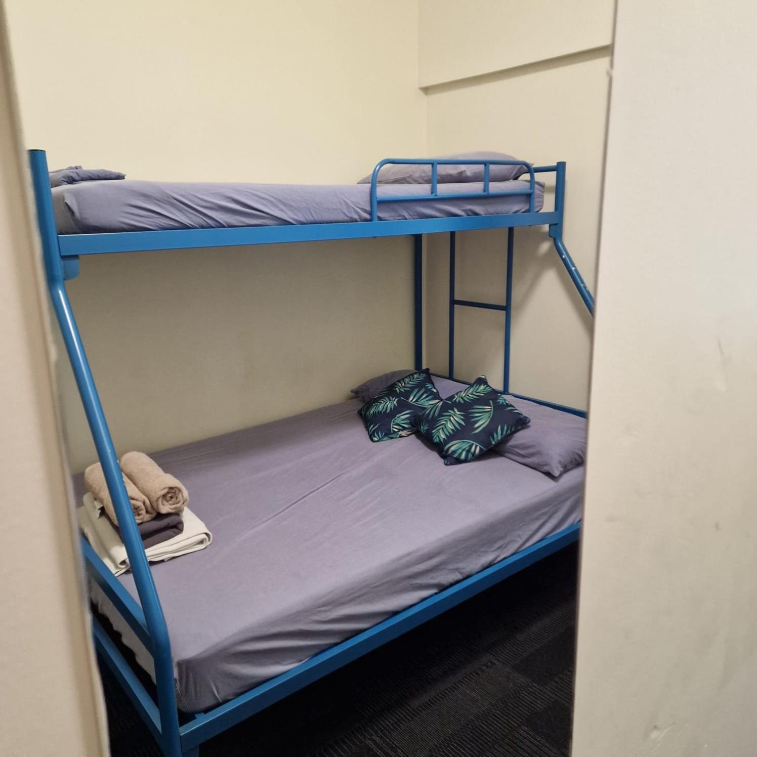 Chill Backpackers Hostel Бризбейн Екстериор снимка