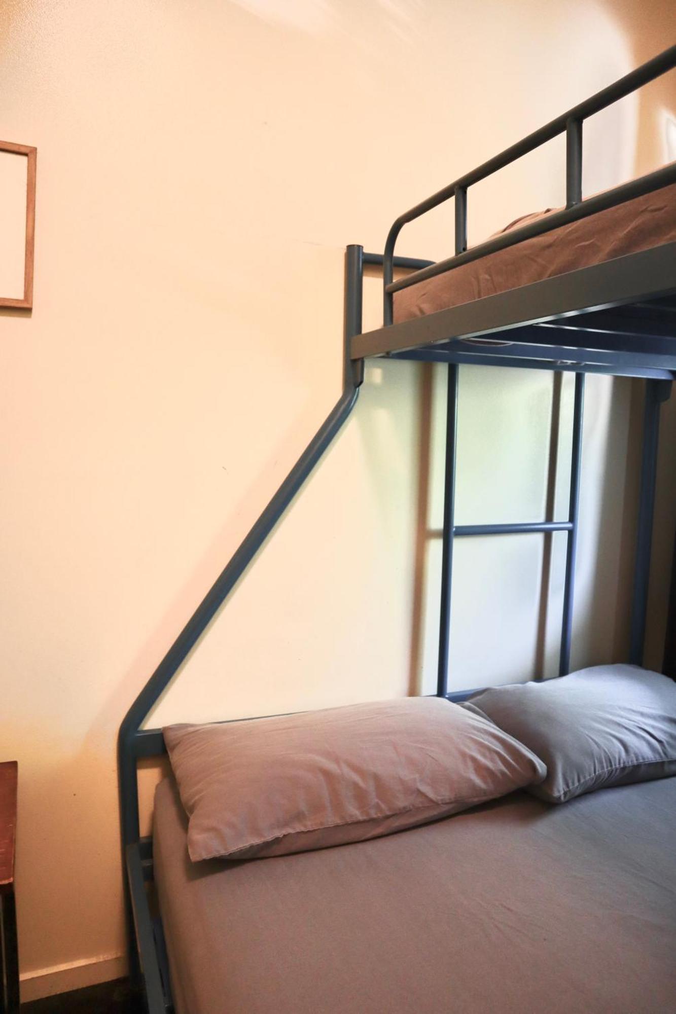 Chill Backpackers Hostel Бризбейн Екстериор снимка