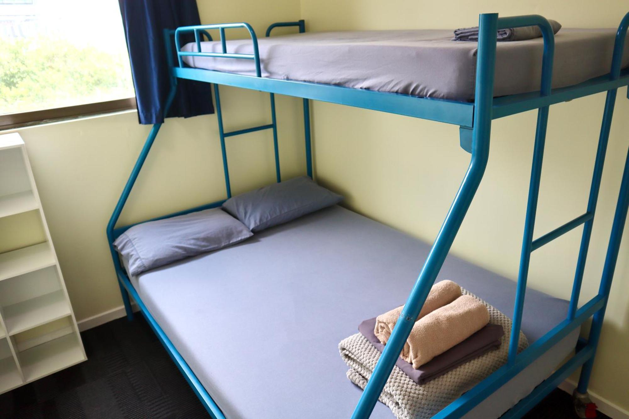Chill Backpackers Hostel Бризбейн Екстериор снимка
