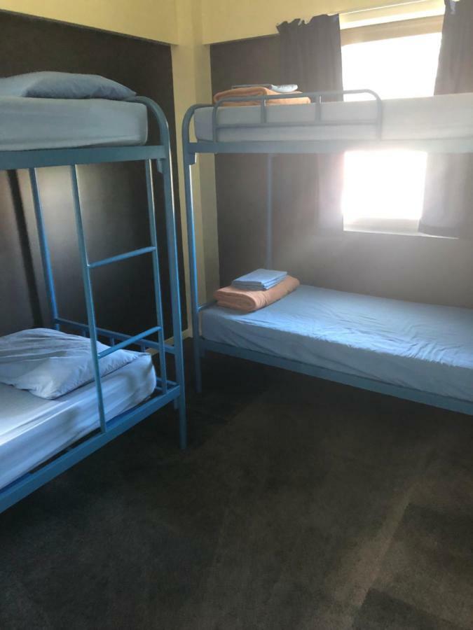 Chill Backpackers Hostel Бризбейн Екстериор снимка