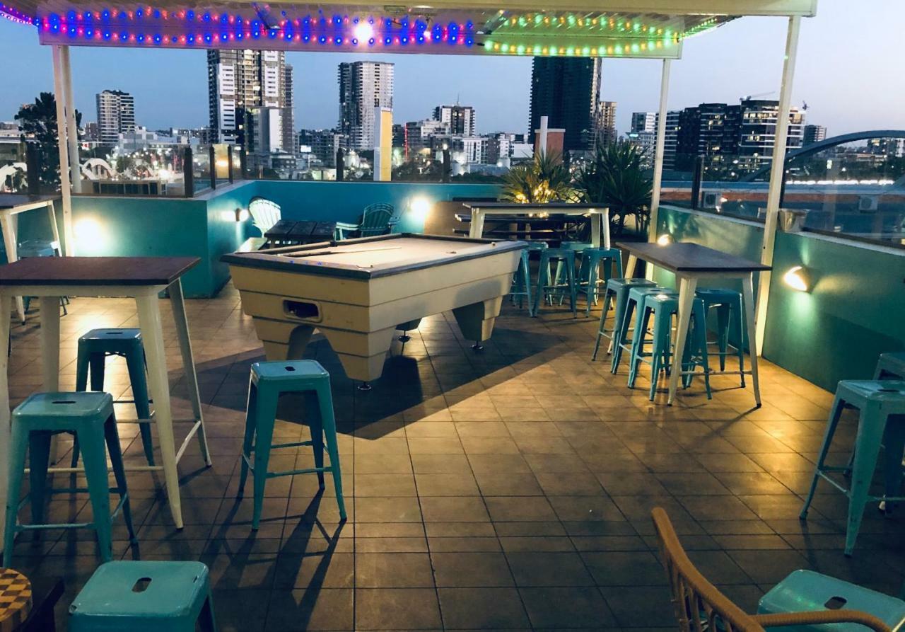 Chill Backpackers Hostel Бризбейн Екстериор снимка